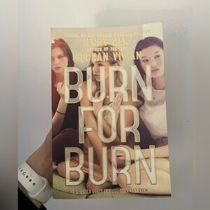 Burn For Burn by Jenny Han Siobhan Vivian Paperback Book